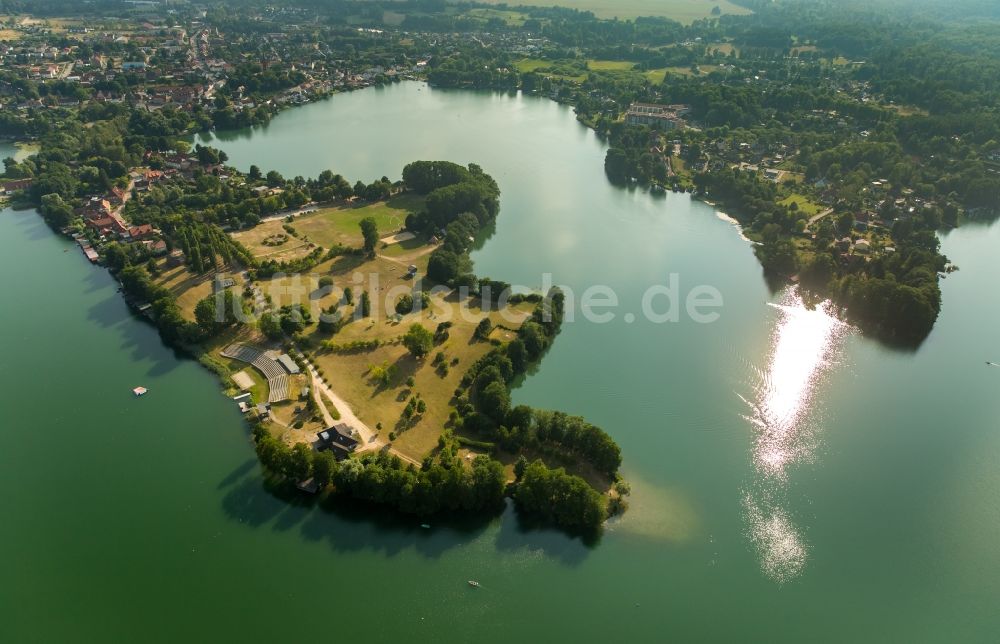 Feldberger Seenlandschaft aus der Vogelperspektive: Uferbereiche des Sees Haussee in Feldberger Seenlandschaft im Bundesland Mecklenburg-Vorpommern