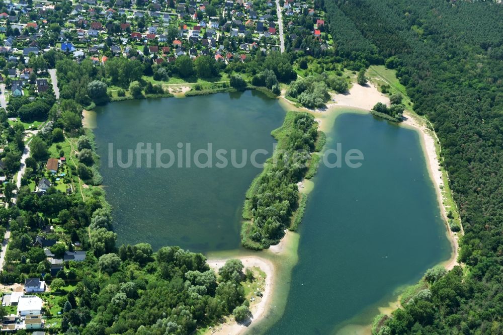 Berlin von oben - Uferbereiche des Sees Kaulsdorfer Seen im Ortsteil Kaulsdorf in Berlin, Deutschland