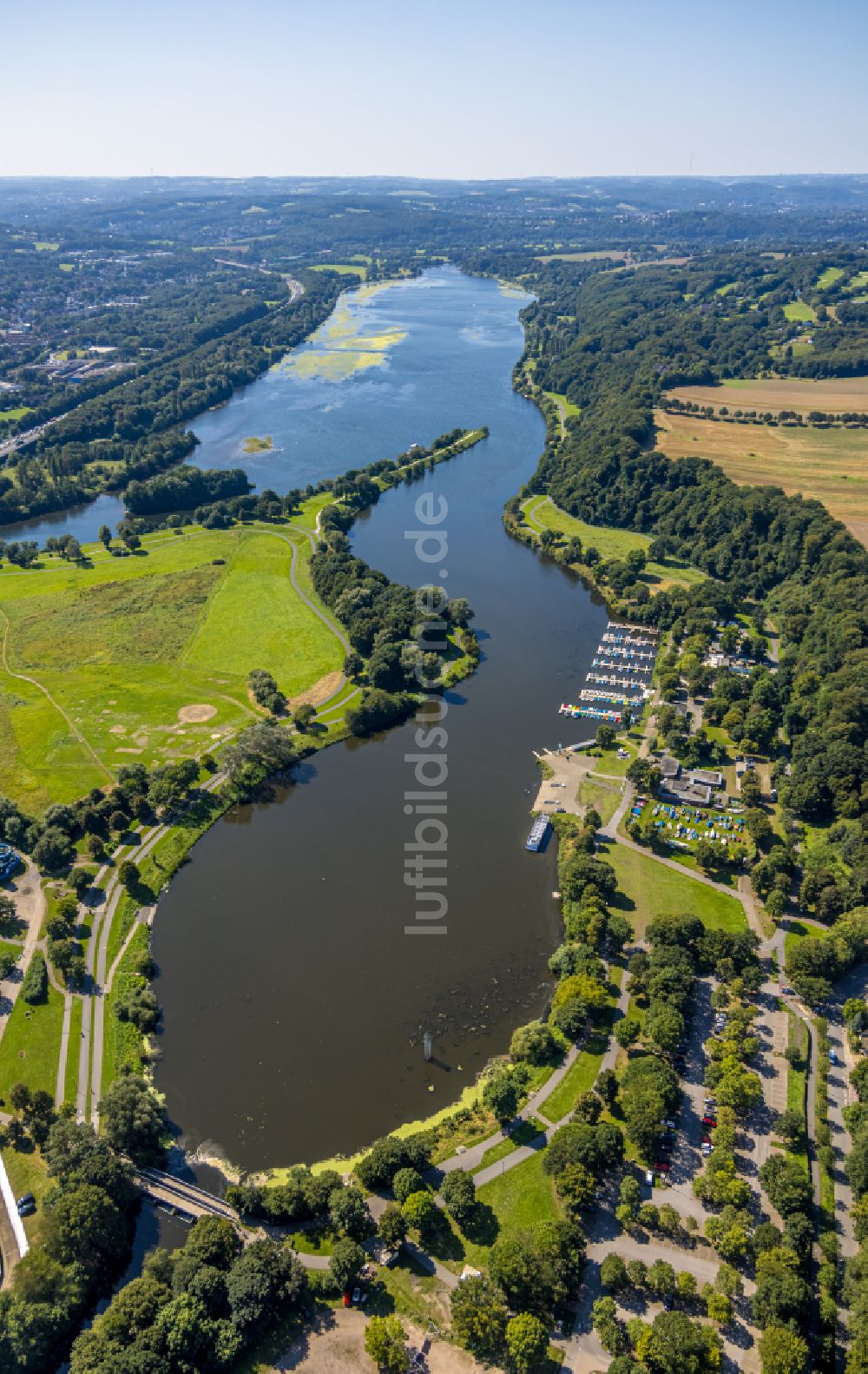 Bochum von oben - Uferbereiche des Sees Kemnader See in Bochum im Bundesland Nordrhein-Westfalen, Deutschland