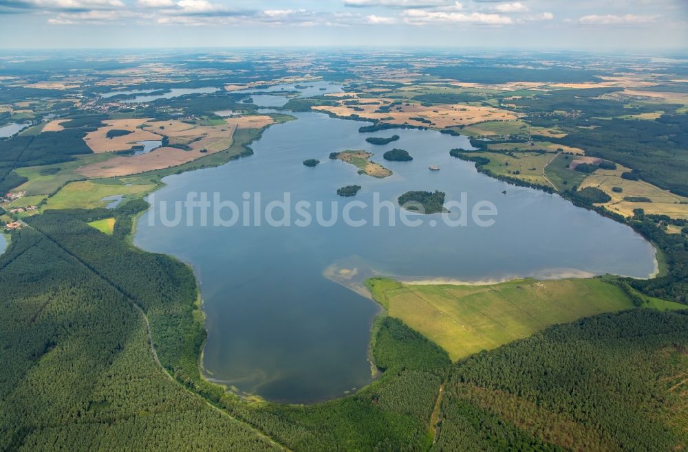 Luftaufnahme Krakow am See - Uferbereiche des Sees Krakower See in Krakow am See im Bundesland Mecklenburg-Vorpommern