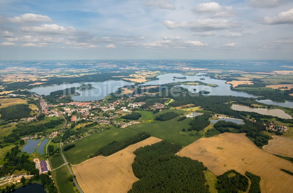 Krakow am See aus der Vogelperspektive: Uferbereiche des Sees Krakower See in Krakow am See im Bundesland Mecklenburg-Vorpommern