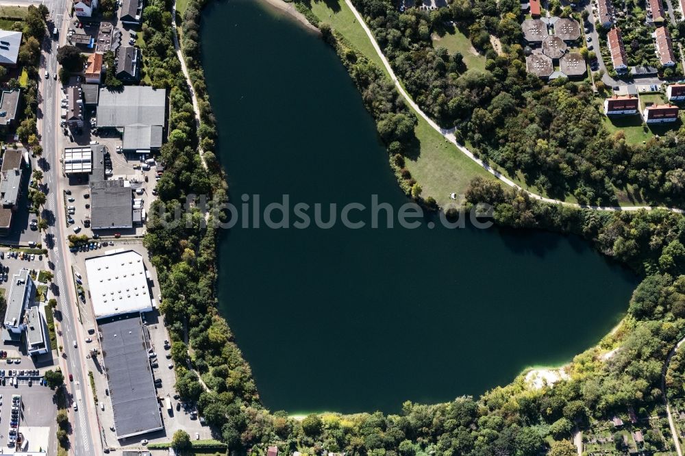 Lüneburg aus der Vogelperspektive: Uferbereiche des Sees Kreidebergsee in Lüneburg im Bundesland Niedersachsen, Deutschland