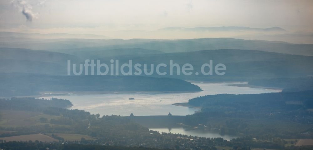 Luftbild Möhnesee - Uferbereiche des Sees Möhnesee in Möhnesee im Bundesland Nordrhein-Westfalen, Deutschland