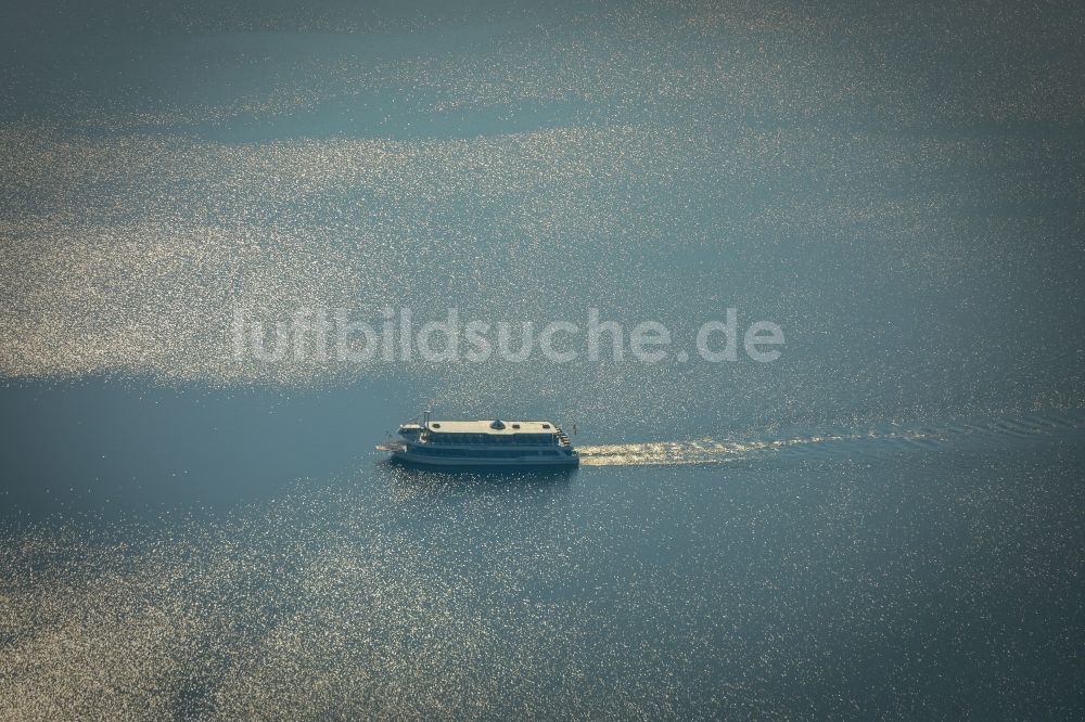 Möhnesee aus der Vogelperspektive: Uferbereiche des Sees Möhnesee in Möhnesee im Bundesland Nordrhein-Westfalen, Deutschland