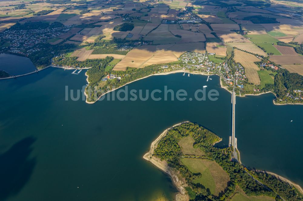 Möhnesee von oben - Uferbereiche des Sees Möhnesee im Bundesland Nordrhein-Westfalen