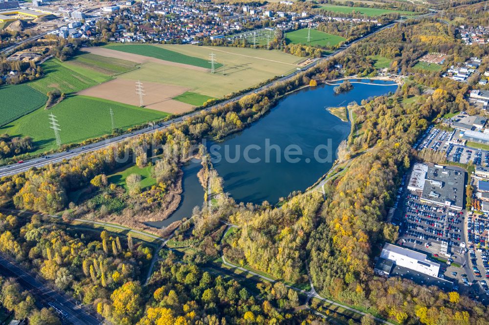 Luftbild Bochum - Uferbereiche des Sees Ümminger See in Bochum im Bundesland Nordrhein-Westfalen, Deutschland