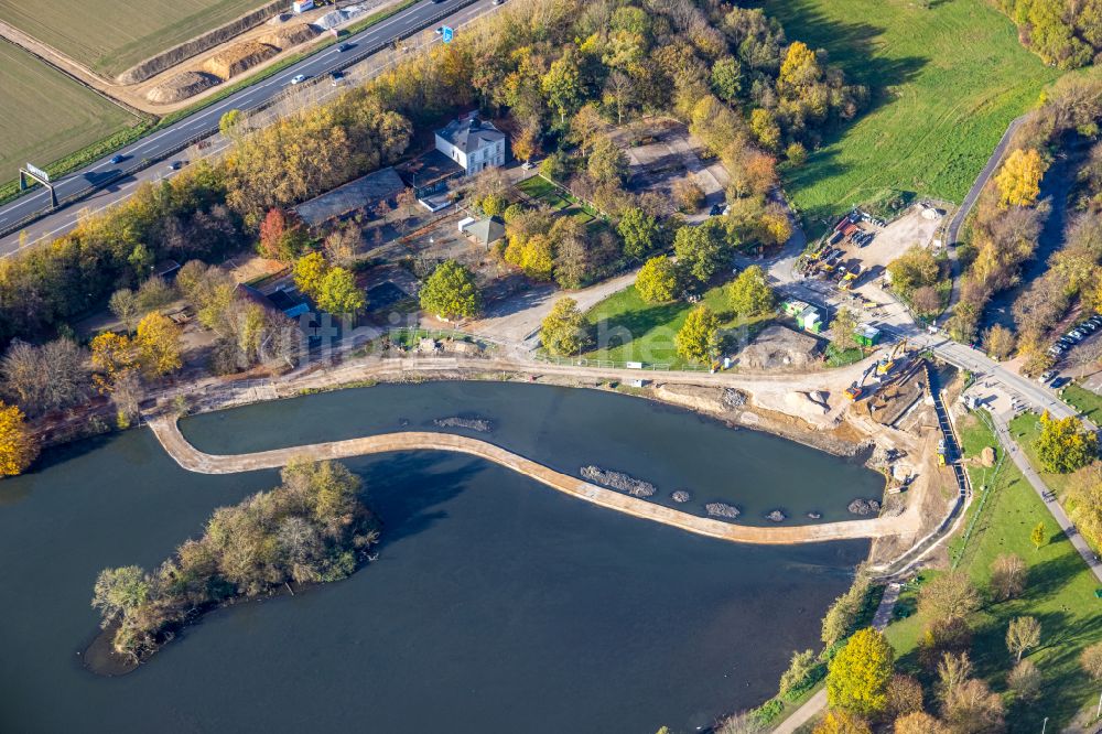 Luftaufnahme Bochum - Uferbereiche des Sees Ümminger See in Bochum im Bundesland Nordrhein-Westfalen, Deutschland