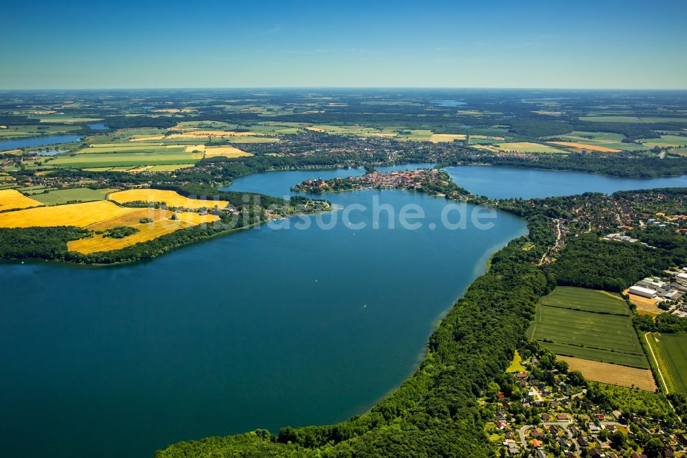 Luftaufnahme Einhaus - Uferbereiche des Sees Ratzeburger See in Einhaus im Bundesland Schleswig-Holstein