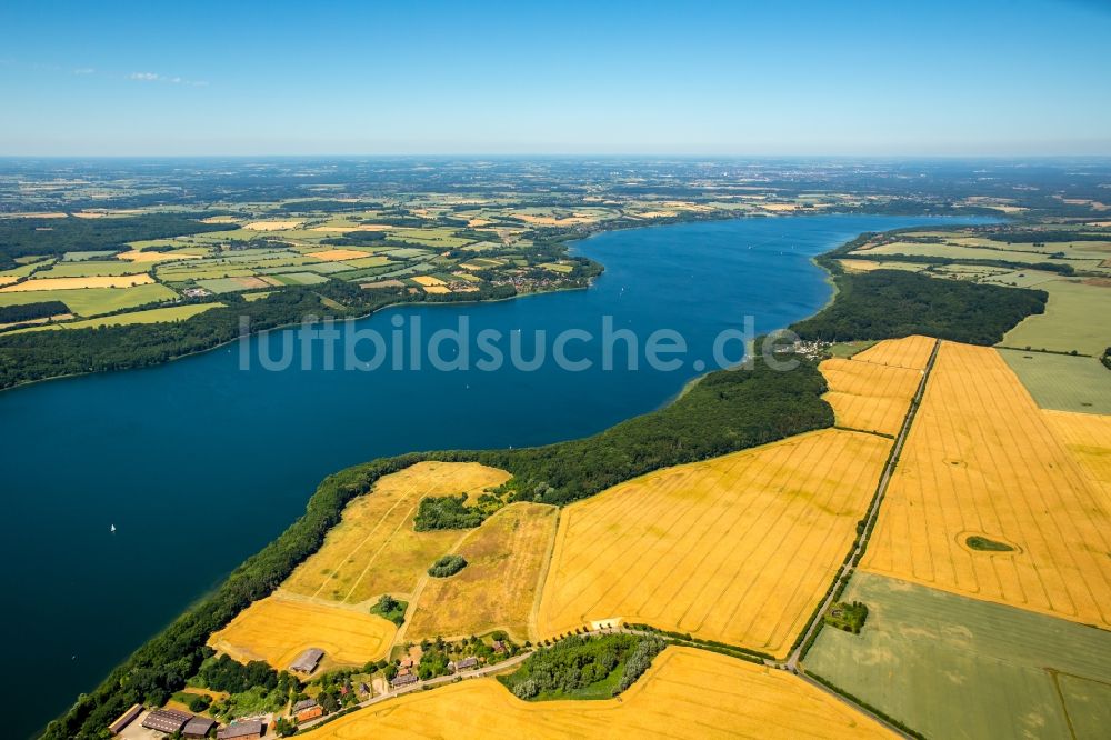 Einhaus von oben - Uferbereiche des Sees Ratzeburger See in Einhaus im Bundesland Schleswig-Holstein