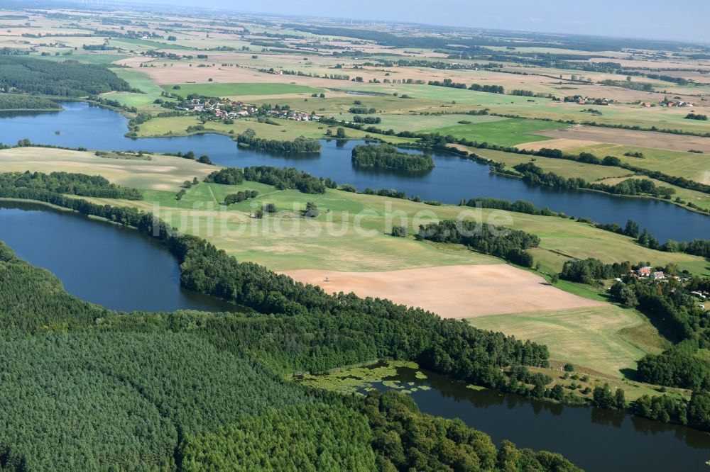 Blankensee aus der Vogelperspektive: Uferbereiche des Sees Rödliner See in Blankensee im Bundesland Mecklenburg-Vorpommern