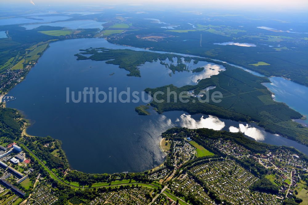 Senftenberg aus der Vogelperspektive: Uferbereiche des Sees Senftenberger See in Senftenberg im Bundesland Brandenburg, Deutschland