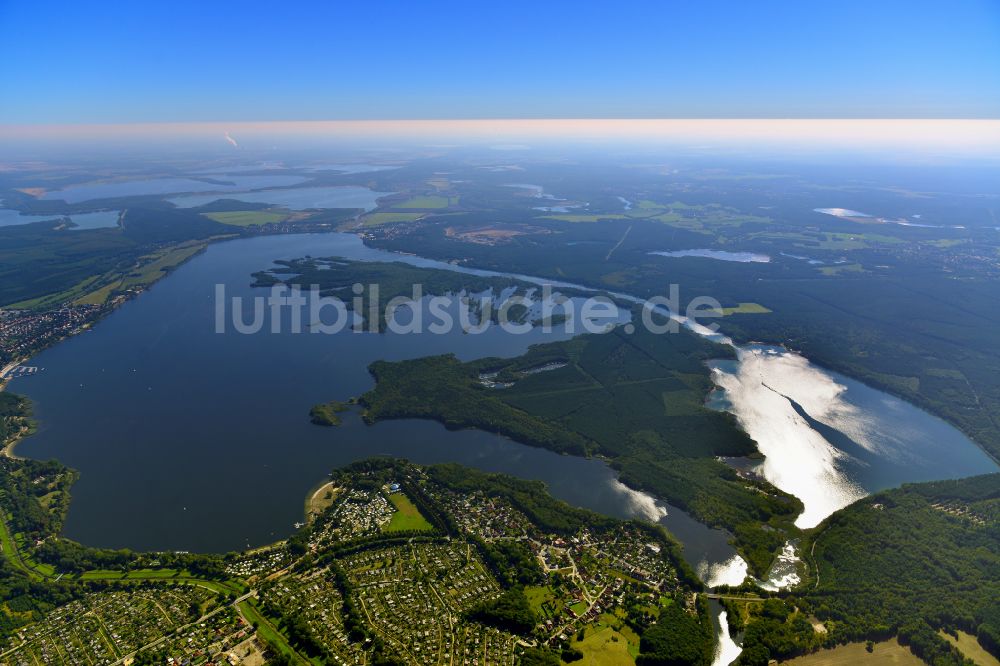 Luftaufnahme Senftenberg - Uferbereiche des Sees Senftenberger See in Senftenberg im Bundesland Brandenburg, Deutschland