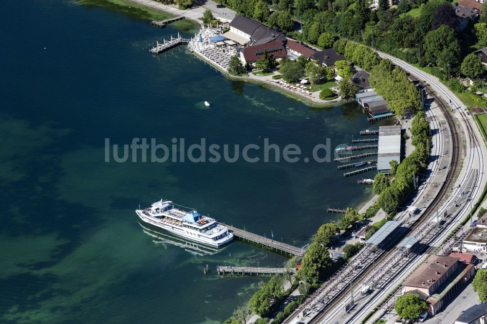 Luftaufnahme Starnberg - Uferbereiche des Sees Starnberger See und der Schiffsanlagesteg der Bayerischen Seenschifffahrt in Starnberg im Bundesland Bayern, Deutschland