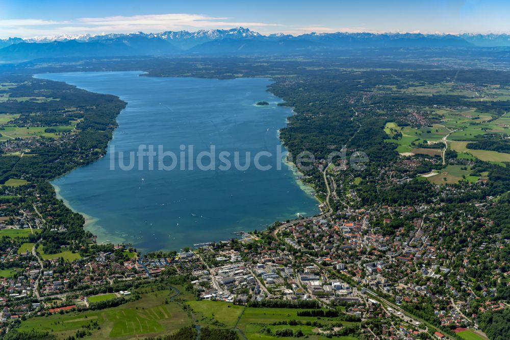 Luftaufnahme Starnberger See - Uferbereiche des Sees Starnberger See in Starnberg im Bundesland Bayern, Deutschland