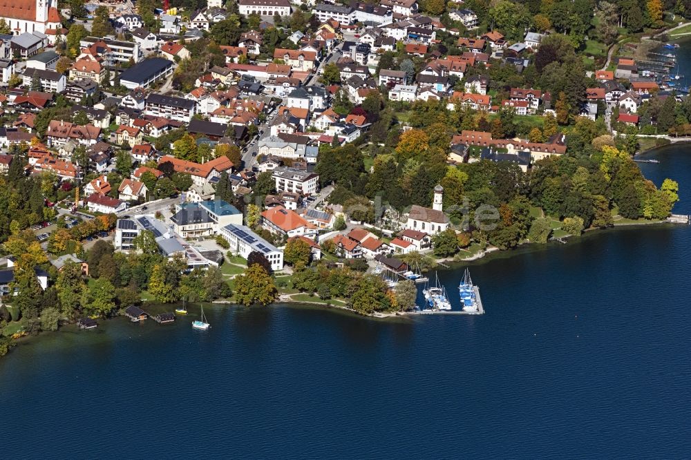 Luftaufnahme Tutzing - Uferbereiche des Sees Starnberger See in Tutzing im Bundesland Bayern