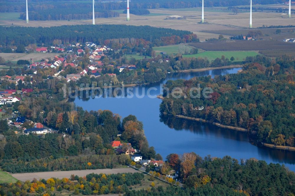 Luftaufnahme Stolzenhagen - Uferbereiche des Sees Stolzenhagener See in Stolzenhagen im Bundesland Brandenburg, Deutschland