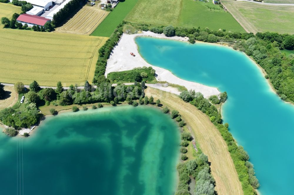 Luftaufnahme Geiselbullach - Uferbereiche des Sees Stürzer Weiher in Geiselbullach im Bundesland Bayern, Deutschland