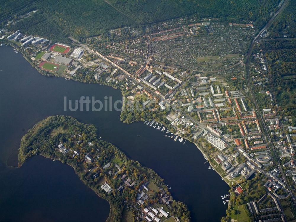 Potsdam aus der Vogelperspektive: Uferbereiche des Sees Templiner See in Potsdam im Bundesland Brandenburg