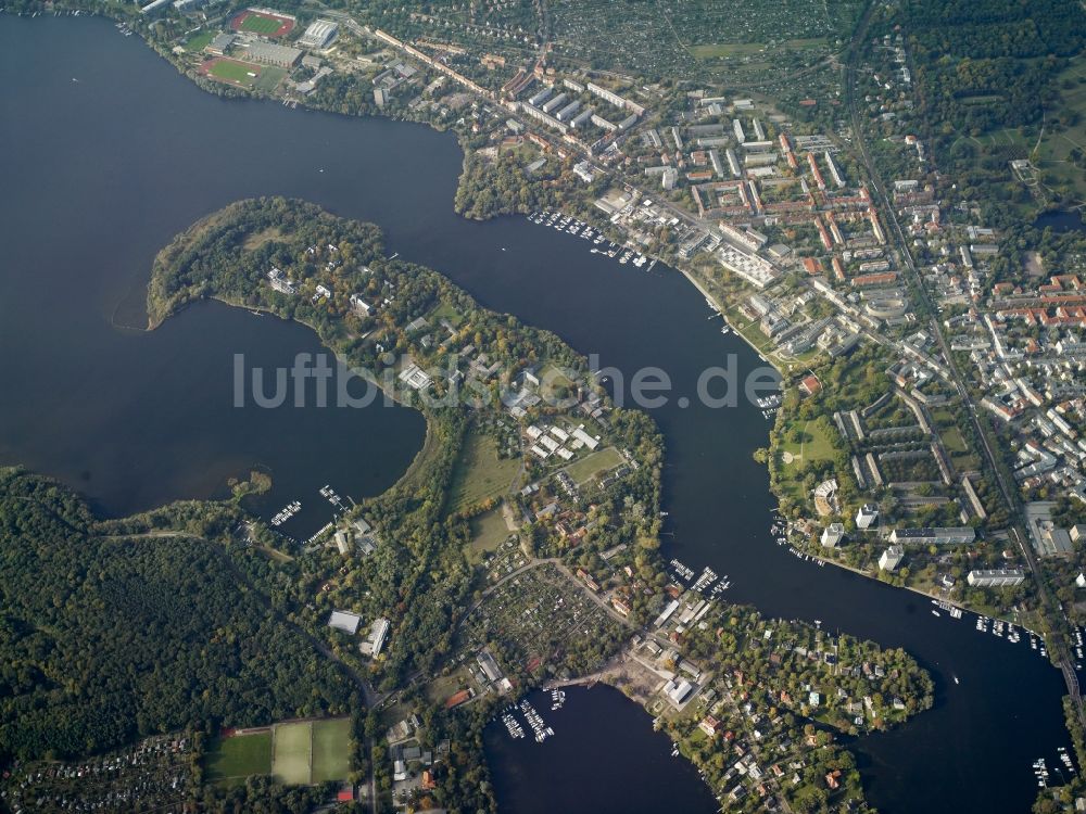 Luftbild Potsdam - Uferbereiche des Sees Templiner See in Potsdam im Bundesland Brandenburg