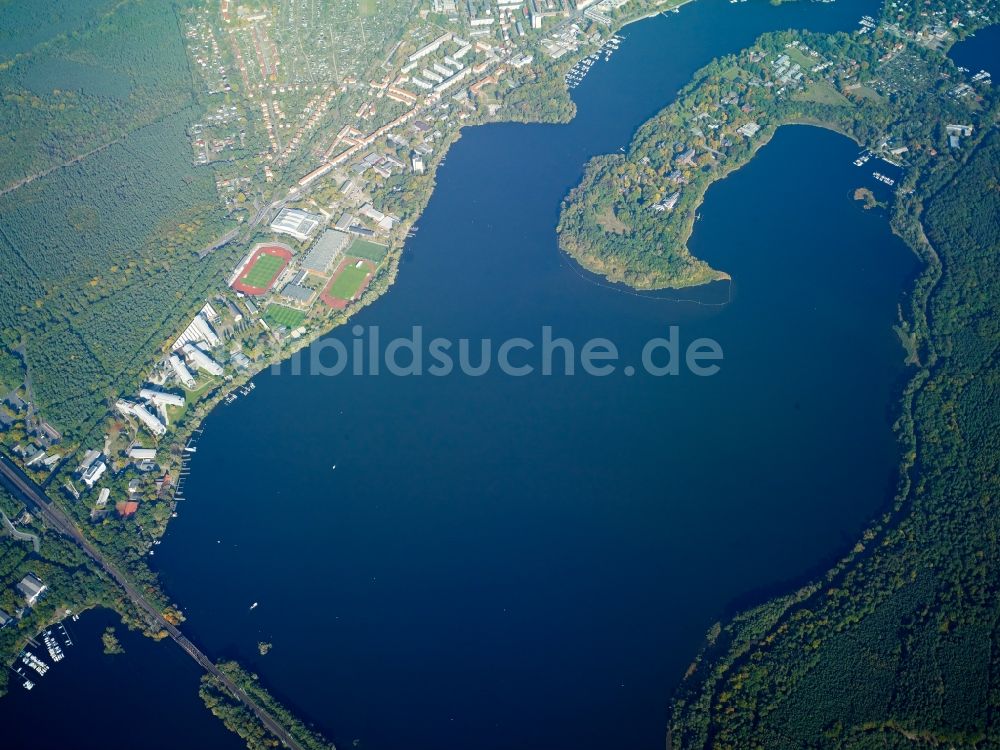 Potsdam aus der Vogelperspektive: Uferbereiche des Sees Templiner See in Schwielowsee im Bundesland Brandenburg