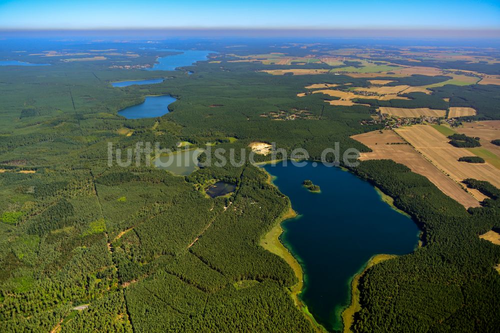 Limsdorf aus der Vogelperspektive: Uferbereiche des Sees des Tiefer See in Limsdorf im Bundesland Brandenburg, Deutschland