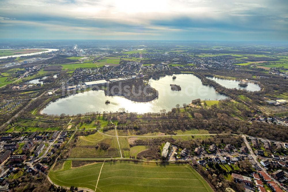 Luftbild Duisburg - Uferbereiche des Sees Toeppersee im Ortsteil Rumeln - Kaldenhausen in Duisburg im Bundesland Nordrhein-Westfalen, Deutschland