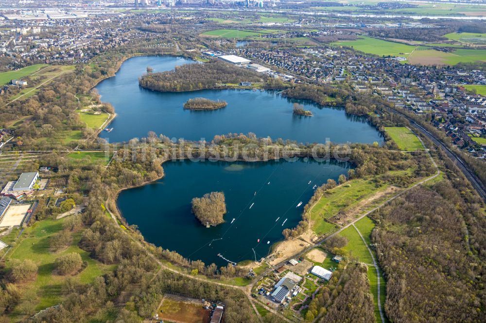 Luftbild Duisburg - Uferbereiche des Sees Toeppersee im Ortsteil Rumeln - Kaldenhausen in Duisburg im Bundesland Nordrhein-Westfalen, Deutschland