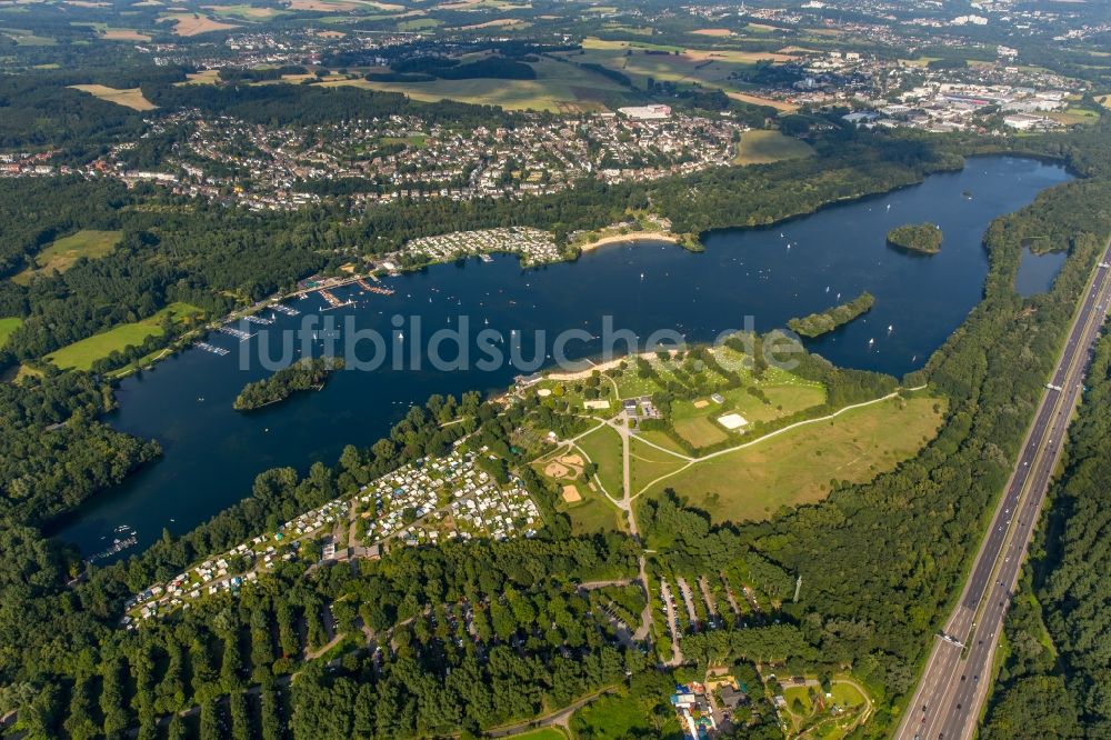 Düsseldorf von oben - Uferbereiche des Sees Unterbacher See in Düsseldorf im Bundesland Nordrhein-Westfalen