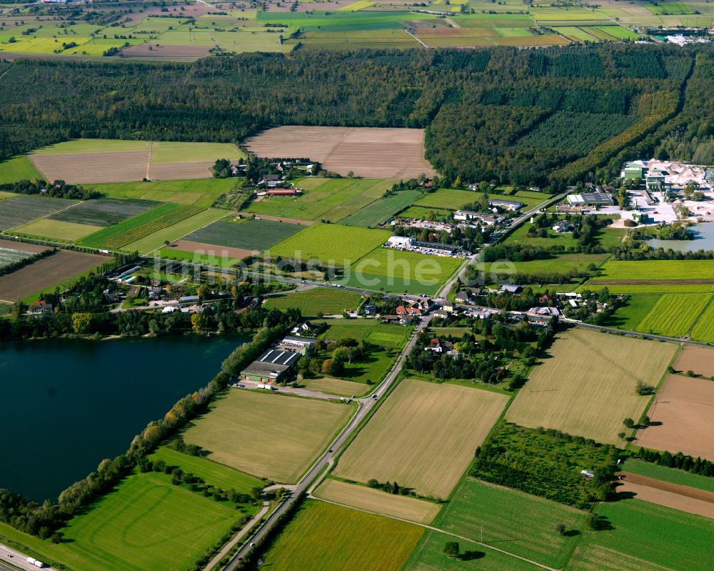 Völkersbach aus der Vogelperspektive: Uferbereiche des Sees in Völkersbach im Bundesland Baden-Württemberg, Deutschland