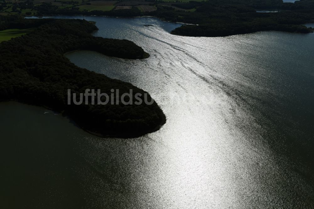 Achterwehr aus der Vogelperspektive: Uferbereiche des Sees Westensee in Achterwehr im Bundesland Schleswig-Holstein