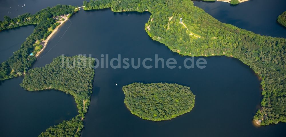 Luftaufnahme Duisburg - Uferbereiche des Sees Wildförstersee in Duisburg im Bundesland Nordrhein-Westfalen