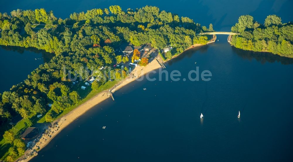 Luftaufnahme Duisburg - Uferbereiche des Sees Wolfssee der Sechs-Seen-Platte in Duisburg im Bundesland Nordrhein-Westfalen