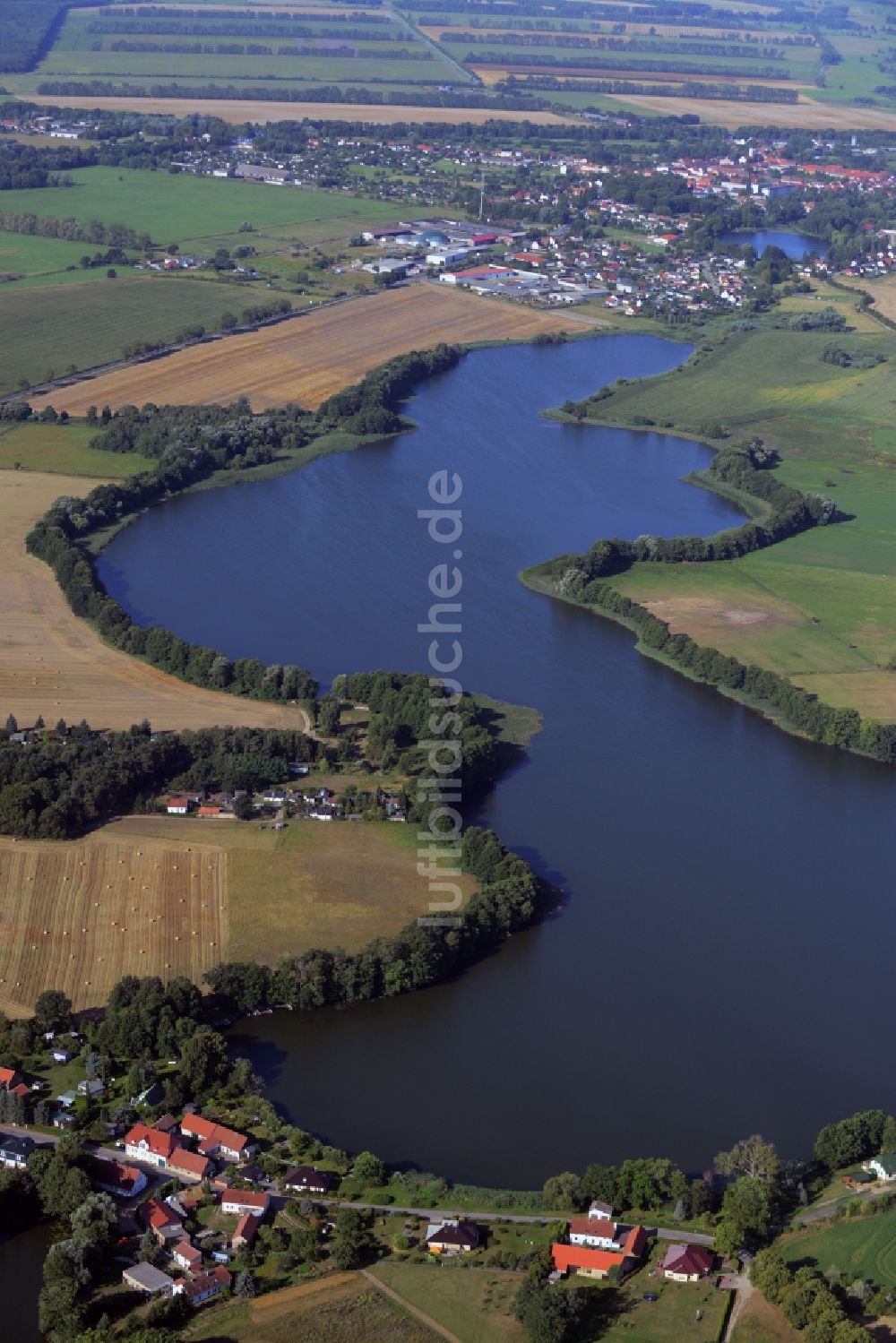 Liebenwalde aus der Vogelperspektive: Uferbereiche des Sees Wutzsee in Liebenwalde im Bundesland Brandenburg