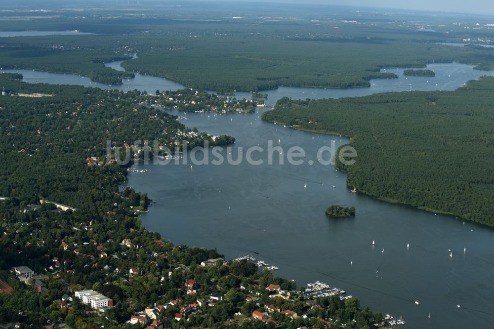 Zeuthen von oben - Uferbereiche des Sees Zeuthener See an der Dahme in Zeuthen im Bundesland Brandenburg