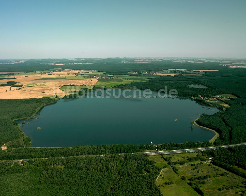 Luftbild Thiendorf - Uferbereiche der Teichanlagen zur Fischzucht Tschornaer Teichgebiet - Großteich in Thiendorf im Bundesland Sachsen, Deutschland