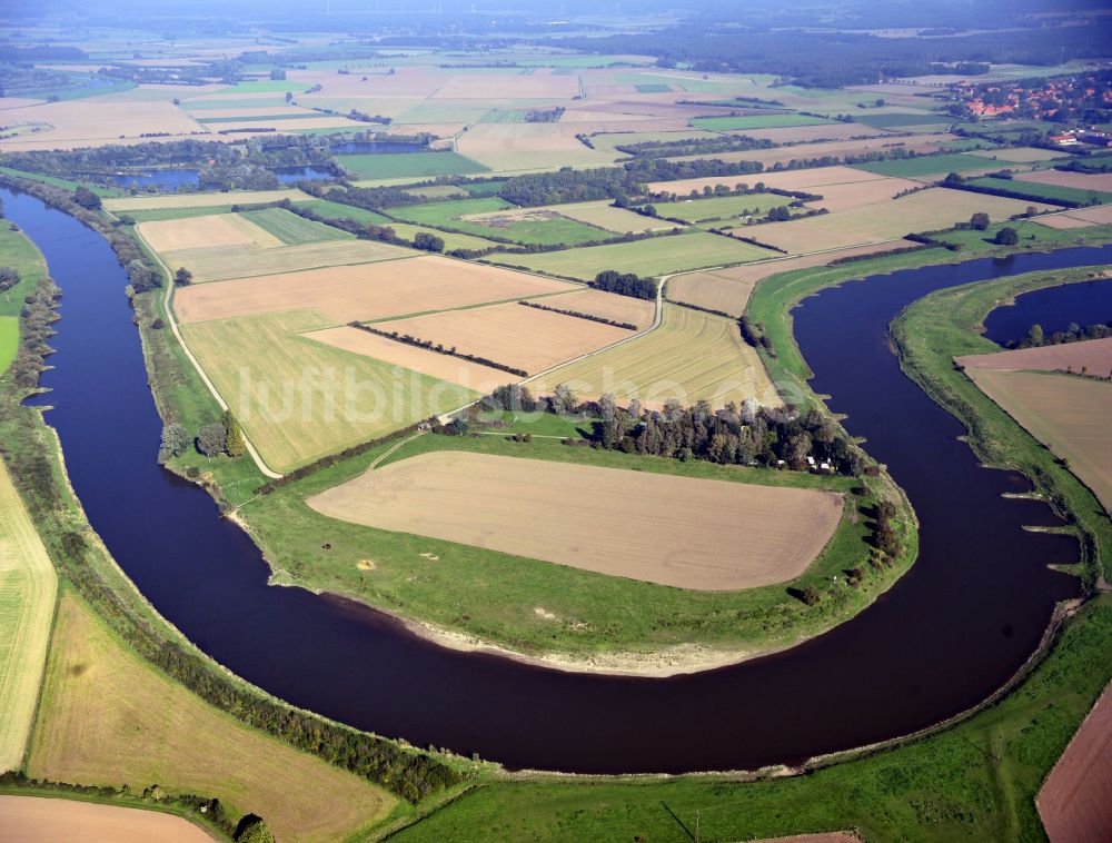 Marklohe aus der Vogelperspektive: Uferbereiche am Weser - Flußverlauf in Marklohe im Bundesland Niedersachsen, Deutschland