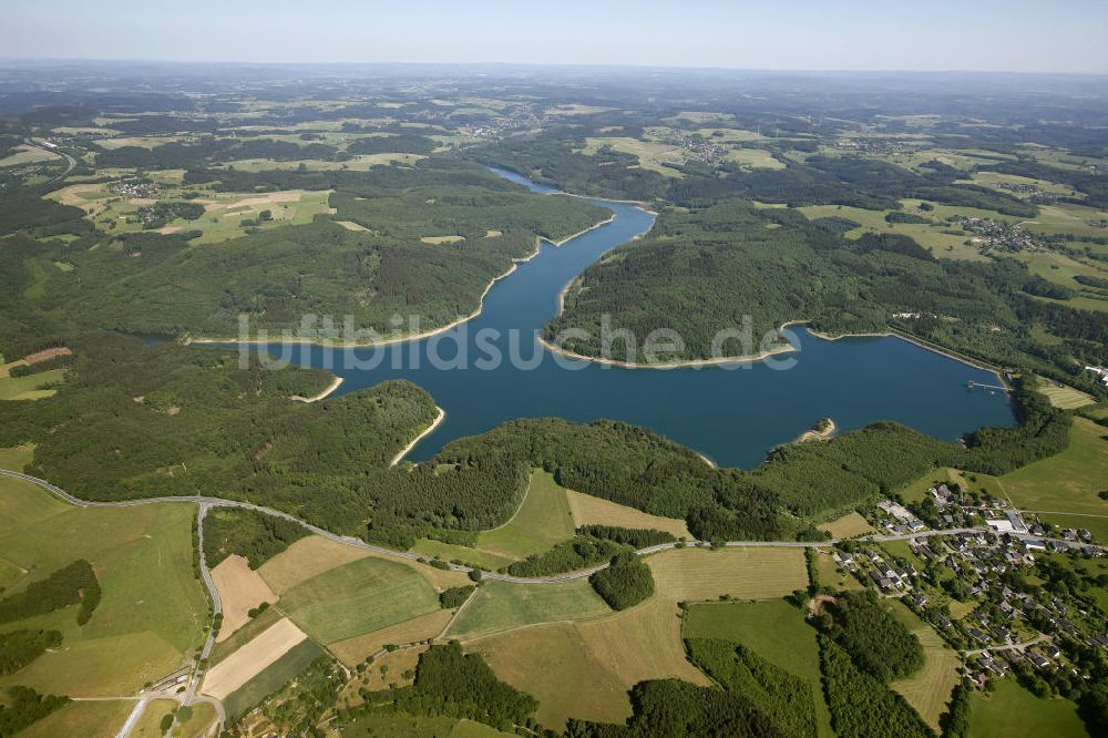 Luftaufnahme Reichshof - Uferbereiche der Wiehltalsperre in Nordrhein-Westfalen (Oberbergischer Kreis)