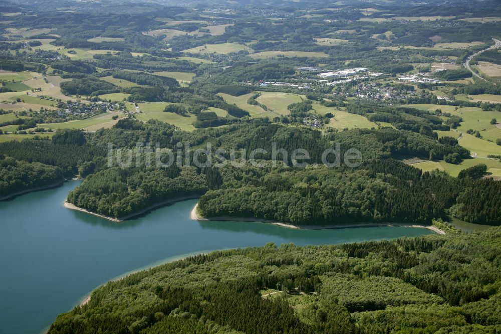 Reichshof von oben - Uferbereiche der Wiehltalsperre in Nordrhein-Westfalen (Oberbergischer Kreis)