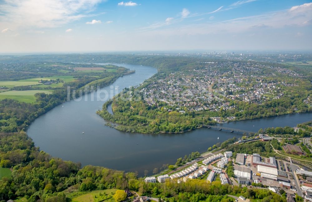 Luftbild Essen - UferbereicheHeisinger Bogen am Ruhr- Flußverlauf in Essen im Bundesland Nordrhein-Westfalen