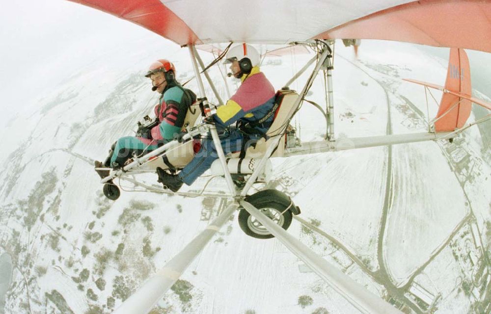 Eggersdorf in Müncheberg / BRB aus der Vogelperspektive: Ul-Flug über dem Flugplatz Eggersdorf