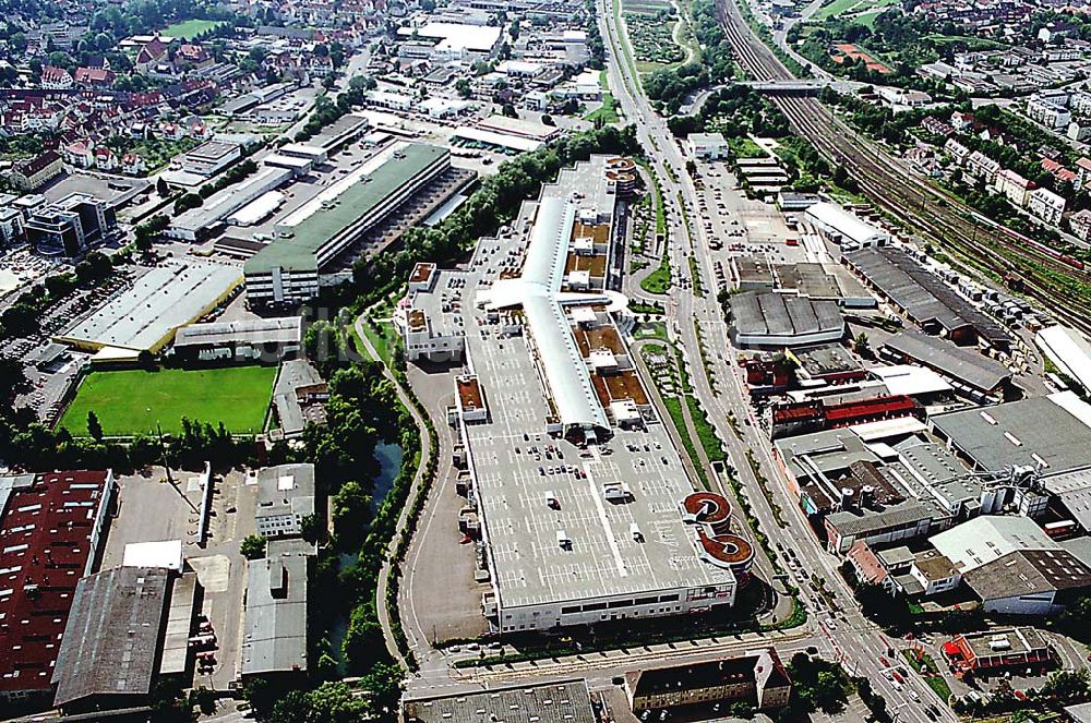 Ulm / Baden Württemberg aus der Vogelperspektive: Ulm / Baden Württemberg Blick auf das Einkaufscentrum ECE an der Bahnstrecke in Ulm an der Donau in Baden Würtemberg