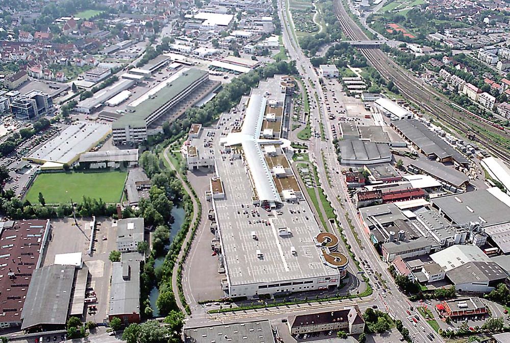 Luftaufnahme Ulm / Baden Württemberg - Ulm / Baden Württemberg Blick auf das Einkaufscentrum ECE an der Bahnstrecke in Ulm an der Donau in Baden Würtemberg