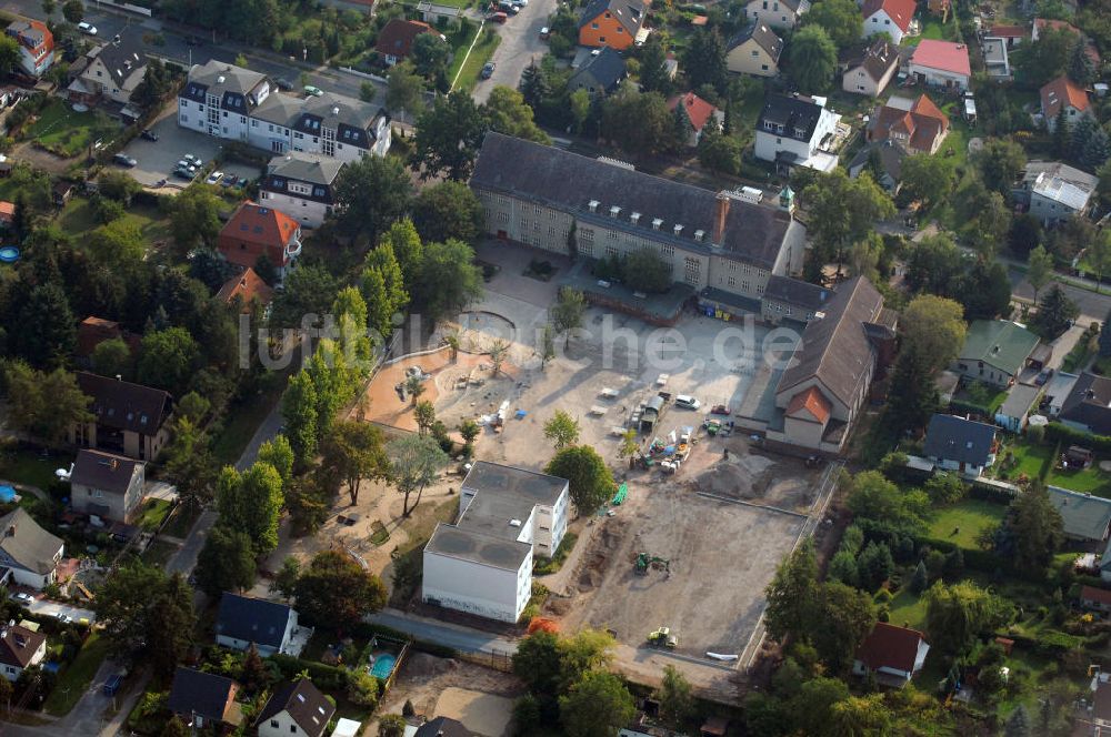 Berlin von oben - Ulmen-Grundschule in Berlin-Kaulsdorf