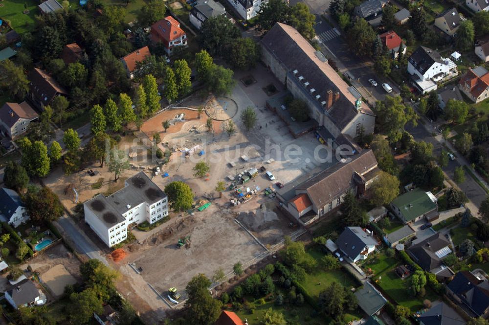 Berlin aus der Vogelperspektive: Ulmen-Grundschule in Berlin-Kaulsdorf