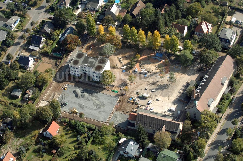 Berlin aus der Vogelperspektive: Ulmen-Grundschule in Berlin-Kaulsdorf