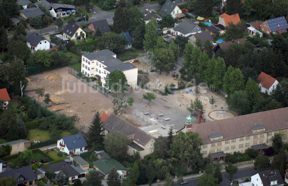 Luftaufnahme Berlin - Ulmen-Grundschule an der Ulmenstraße 79 / 85 in 12621 Berlin Kaulsdorf