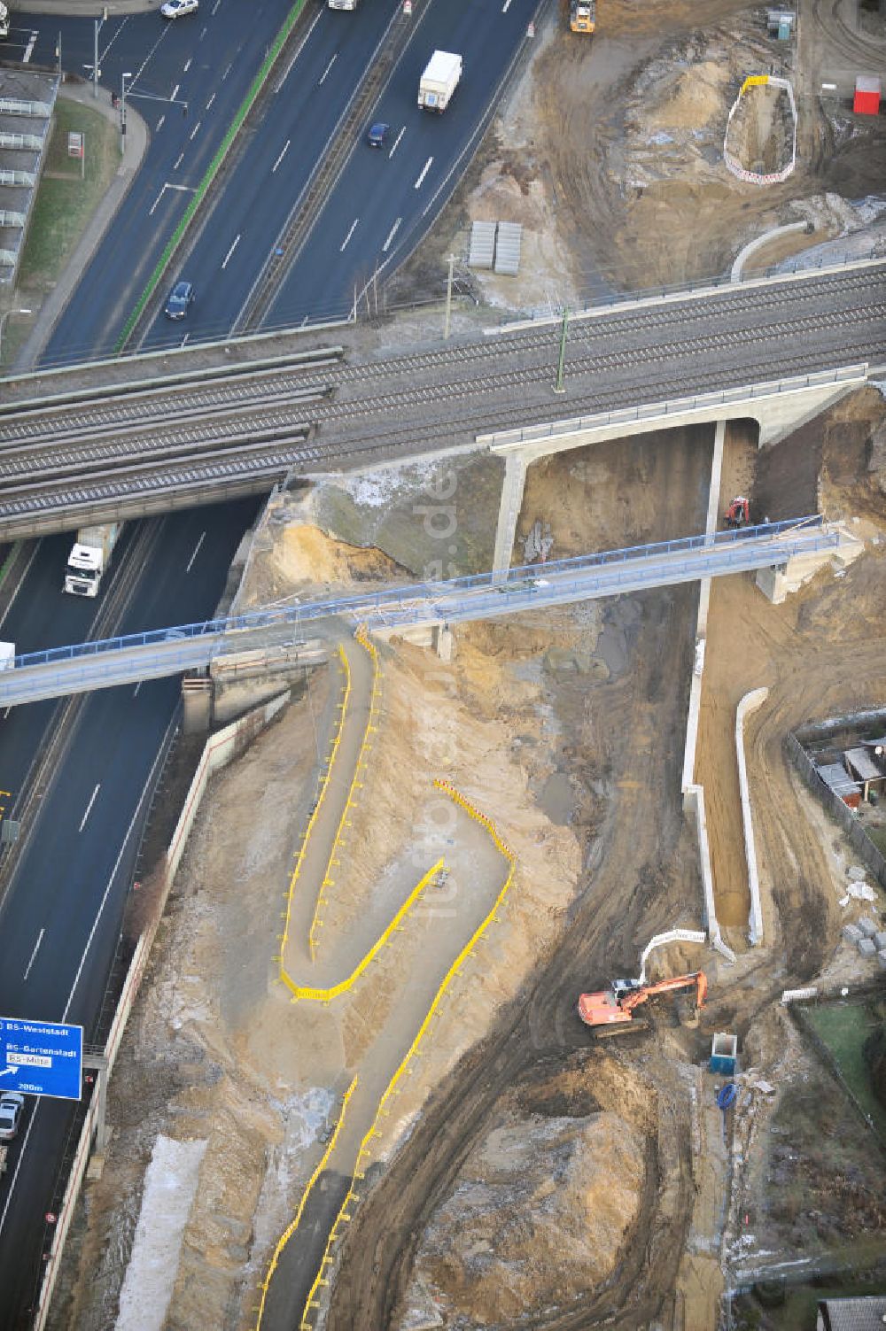 Luftbild Braunschweig - Um- und Ausbau des Autobahndreieck Braunschweig-Südwest