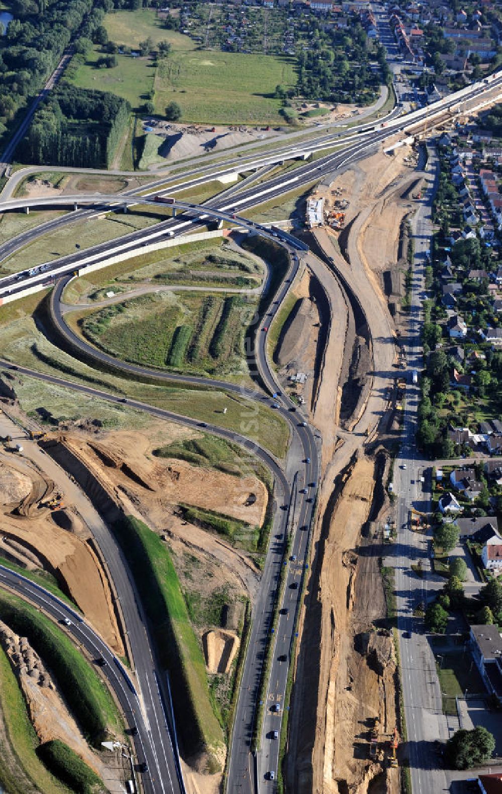 Braunschweig aus der Vogelperspektive: Um- und Ausbau des Autobahndreieck Braunschweig-Südwest