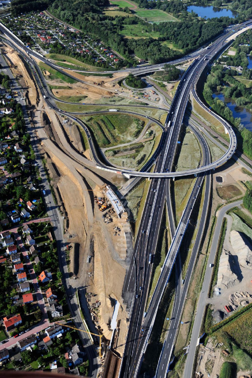 Braunschweig aus der Vogelperspektive: Um- und Ausbau des Autobahndreieck Braunschweig-Südwest