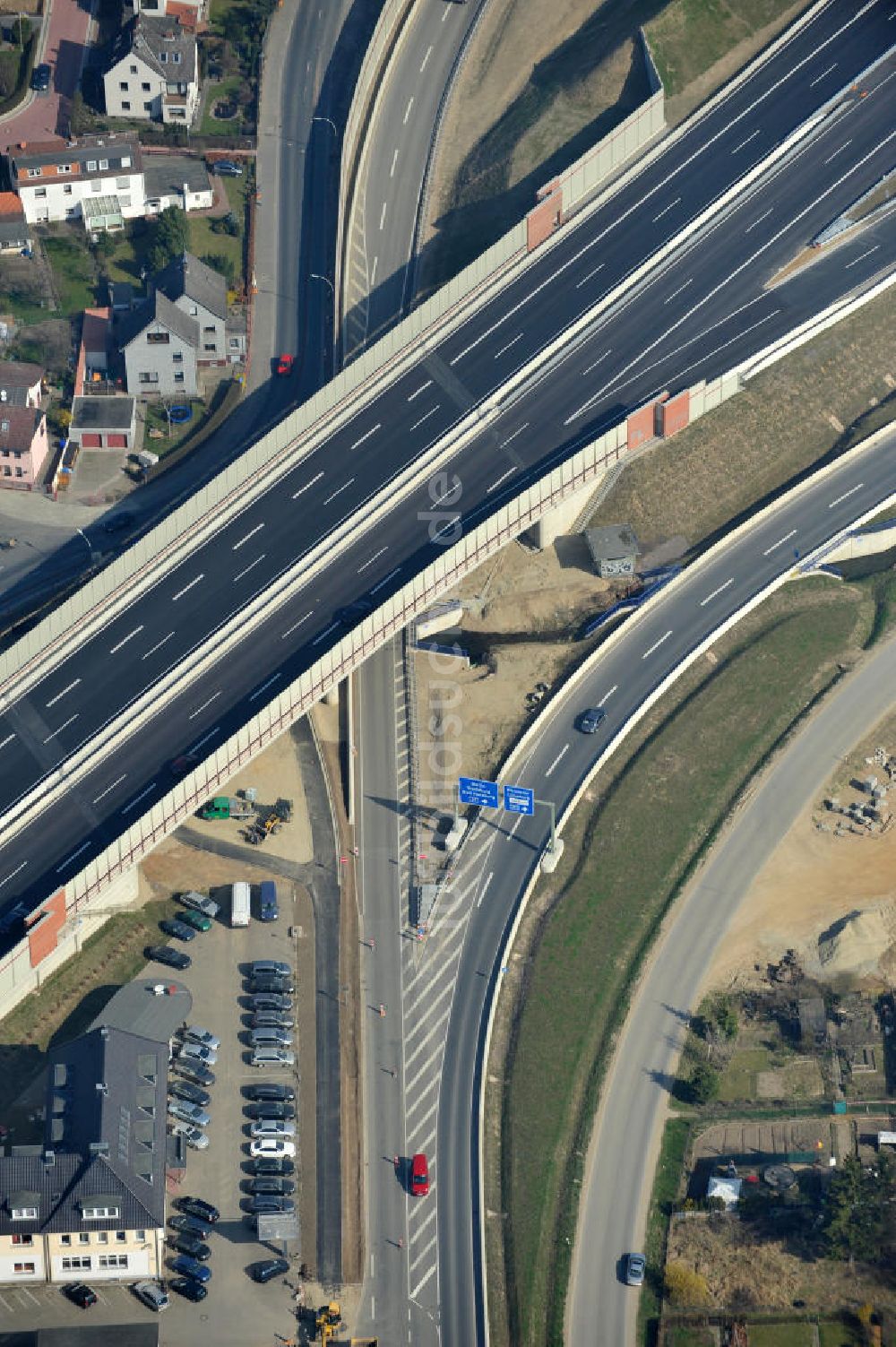 Braunschweig aus der Vogelperspektive: Um- und Ausbau des Autobahndreieck Braunschweig-Südwest